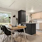 3 Bedroom Cozy In