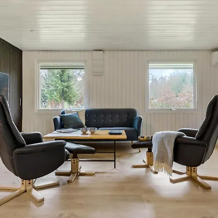 3 Bedroom Cozy In Glesborg