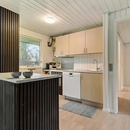 3 Bedroom Cozy In *