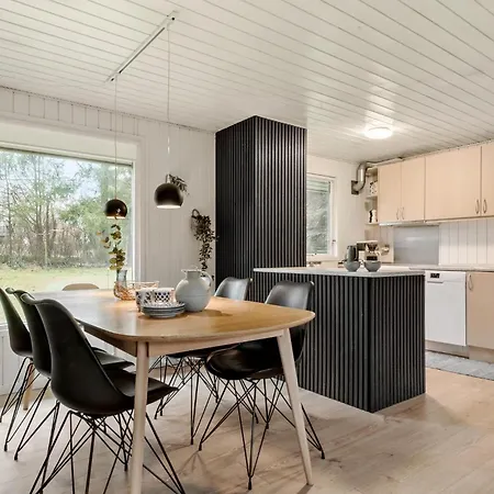 3 Bedroom Cozy In