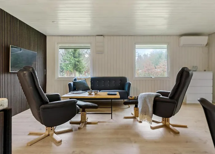 3 Bedroom Cozy In Glesborg