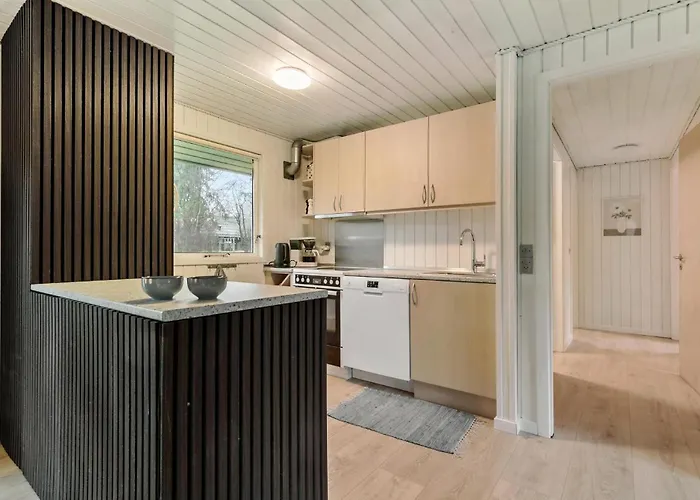 3 Bedroom Cozy In *