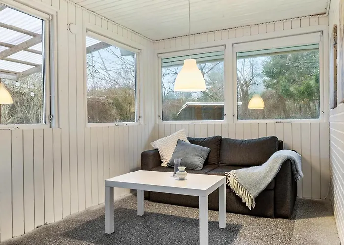3 Bedroom Cozy In Casa de Férias *